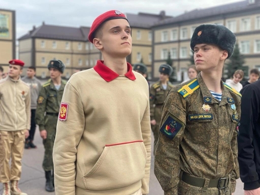 ЮНАРМЕЙЦЫ ШКОЛЫ НАЧАЛИ ПОДГОТОВКУ К ПАРАДУ 9 МАЯ.